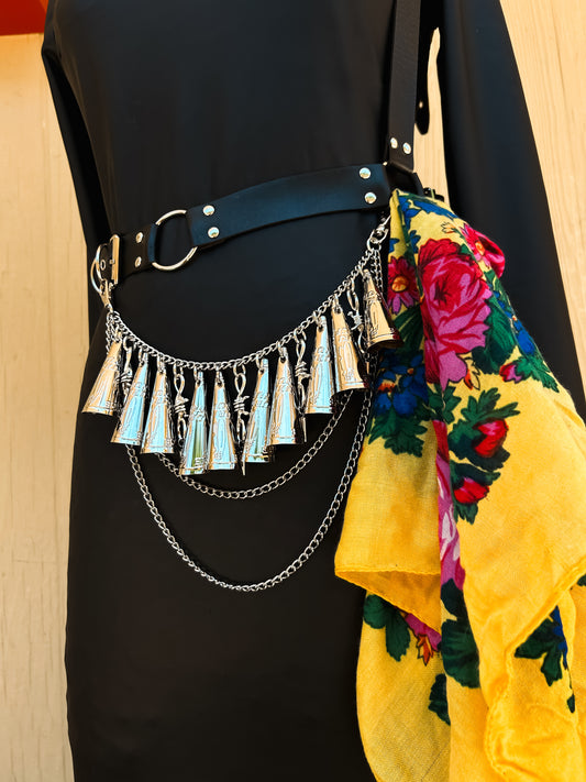 33 cm Layered Jingle Chain with Barbed Wire Charms and Sterling Silver Spikes